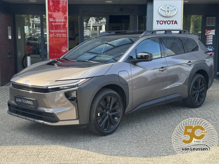 Toyota bZ4X (2026) — foto 1