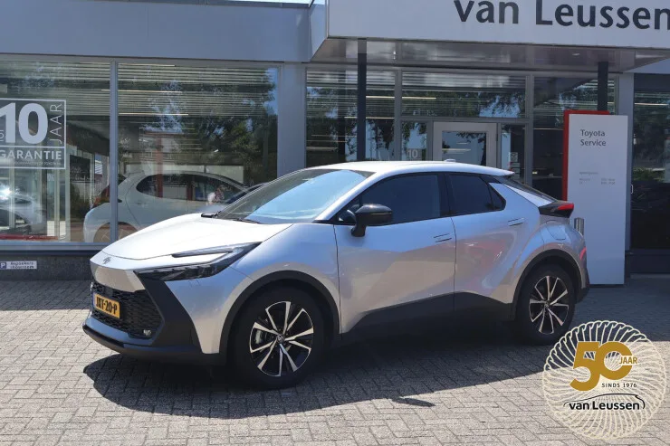 Toyota C hr (2024) — foto 1
