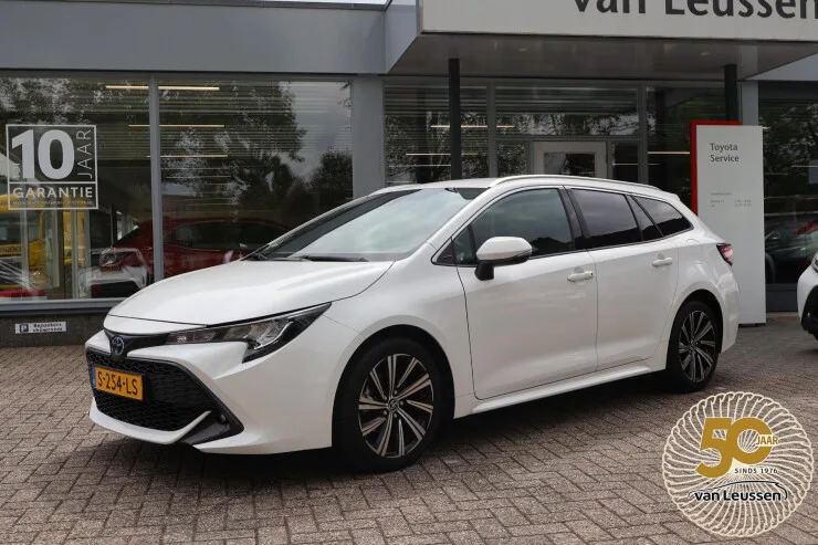 Toyota Corolla (2023) — foto 1