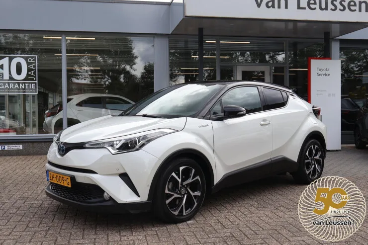 Toyota C hr (2019) — foto 1