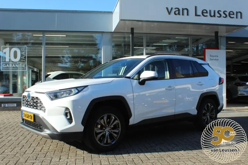 Toyota RAV4 (2023)