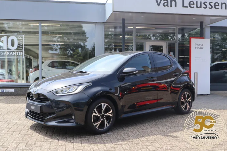 Toyota Yaris (2024) — foto 1