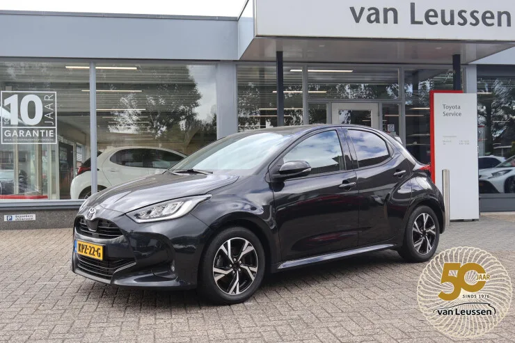 Toyota Yaris (2024) — foto 1
