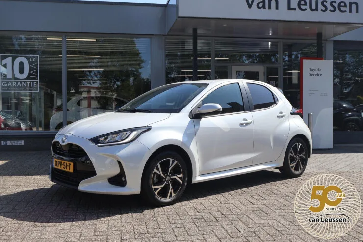 Toyota Yaris (2025) — foto 1