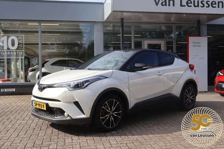 Toyota C hr (2018) — foto 1