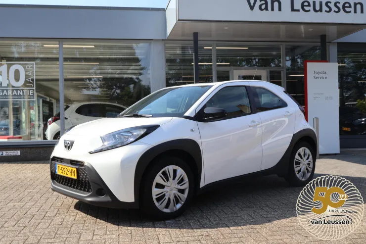 Toyota Aygo (2023) — foto 1