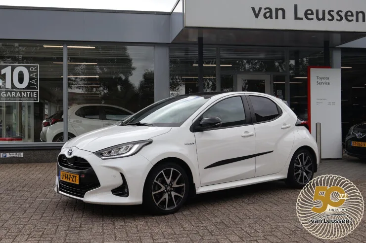 Toyota Yaris (2020) — foto 1