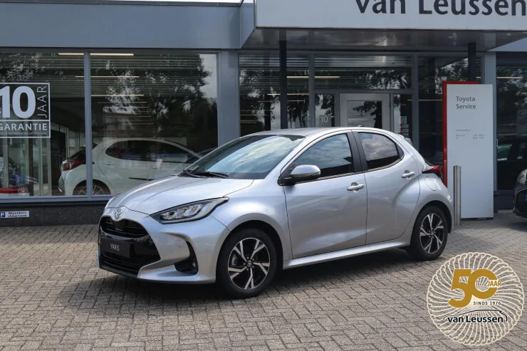 Toyota Yaris (2025) — foto 1