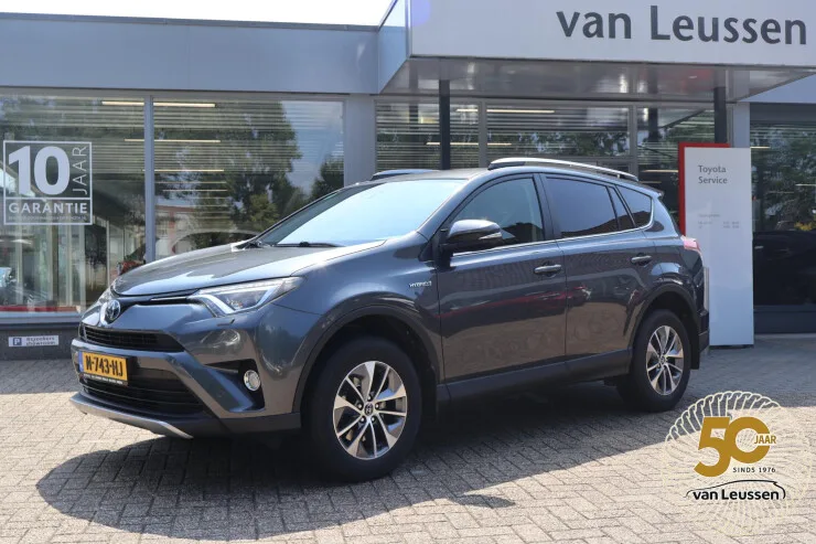 Toyota RAV4 (2018) — foto 1