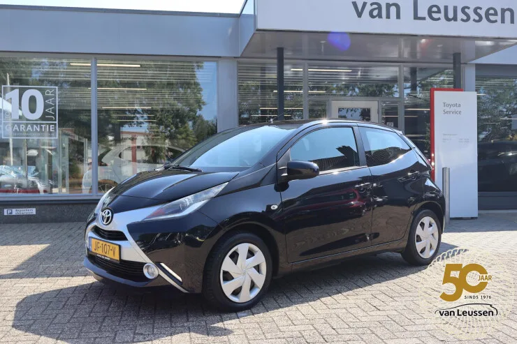 Toyota Aygo (2016) — foto 1