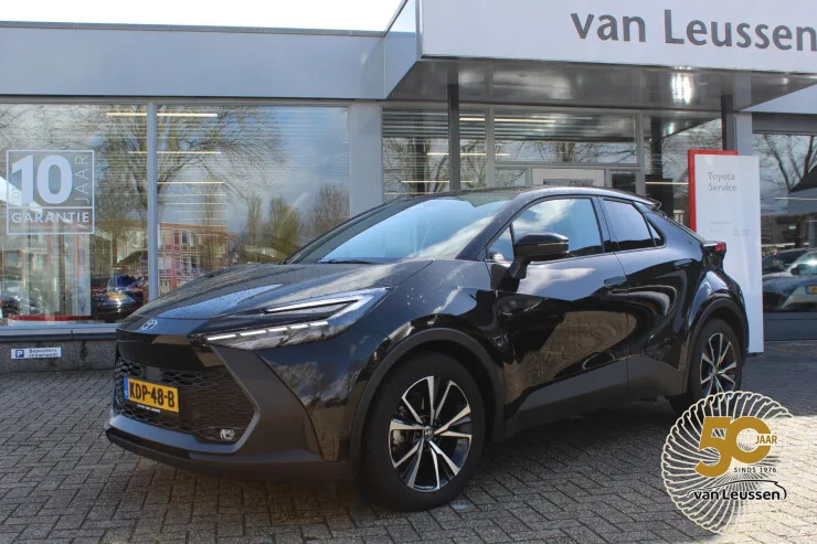 Toyota C hr (2024) — foto 1