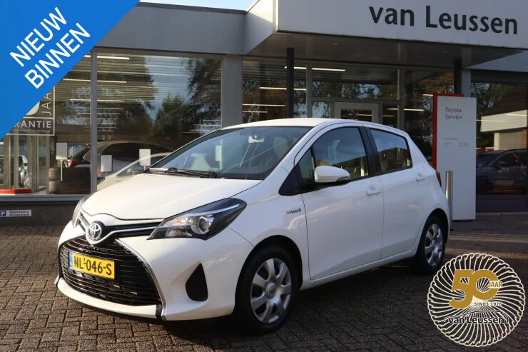 Toyota Yaris (2014) — foto 1
