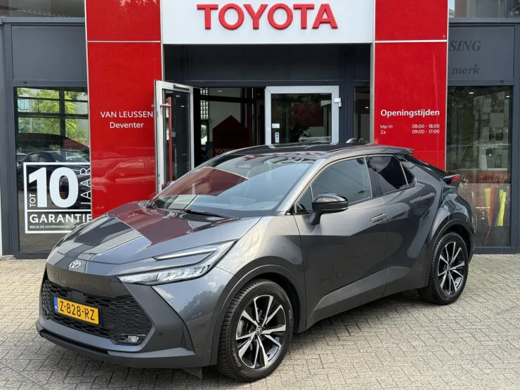 Toyota C hr (2024) — foto 1