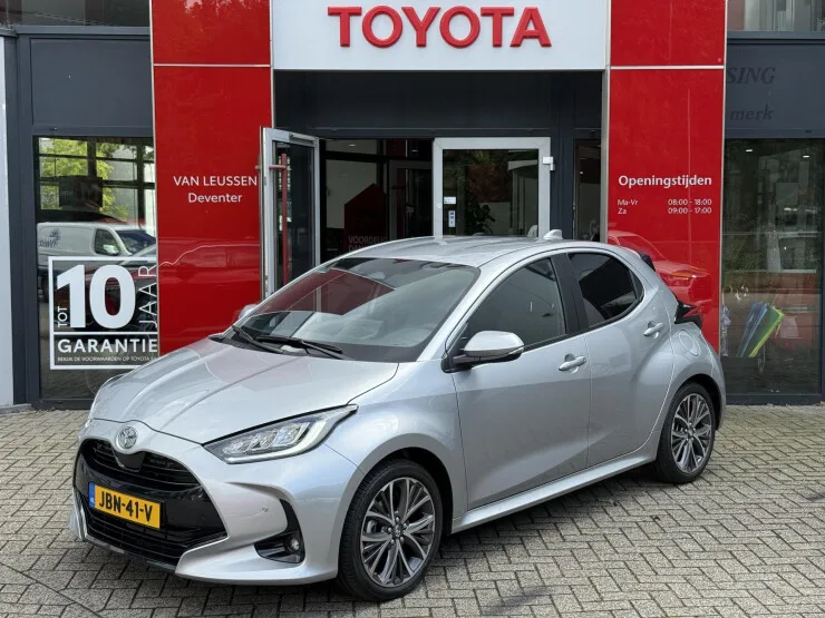 Toyota Yaris (2025) — foto 1