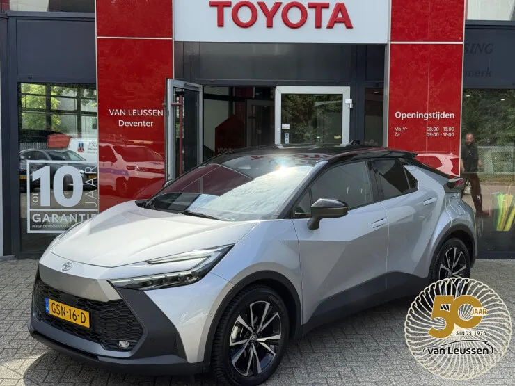 Toyota C hr (2024) — foto 1