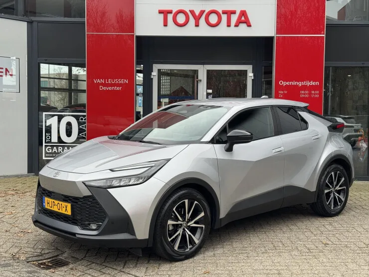 Toyota C hr (2025) — foto 1