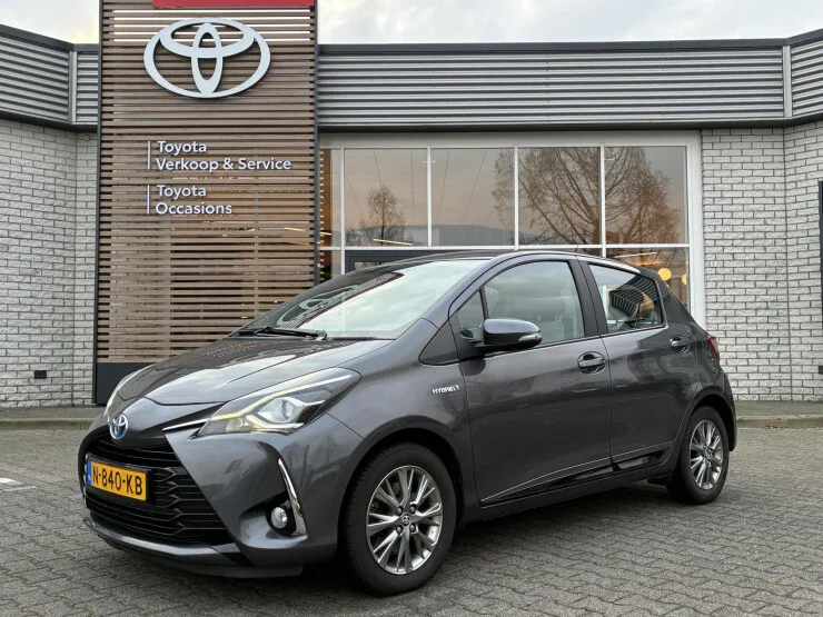 Toyota Yaris (2017) — foto 1