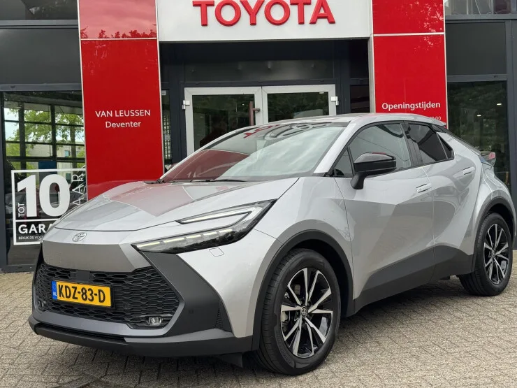 Toyota C hr (2024) — foto 1