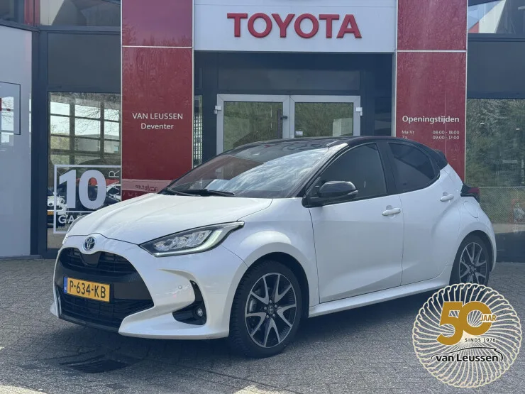 Toyota Yaris (2022) — foto 1