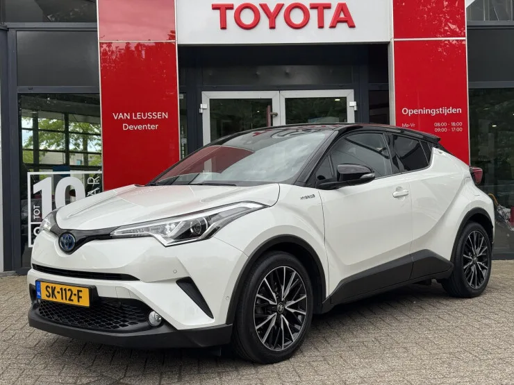 Toyota C hr (2018) — foto 1