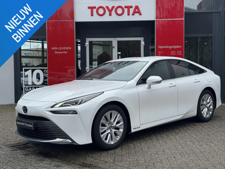 Toyota Mirai (2022) — foto 1