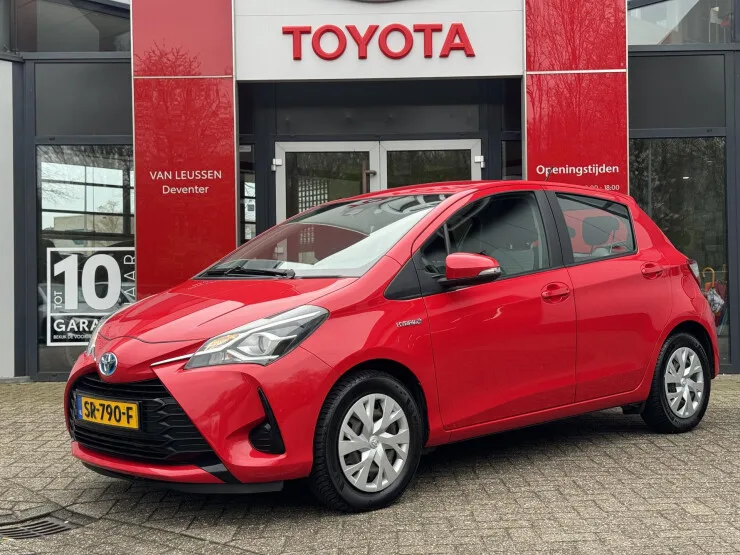 Toyota Yaris (2018) — foto 1