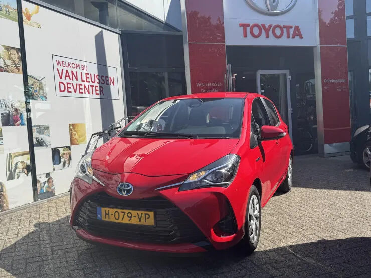 Toyota Yaris (2020) — foto 1
