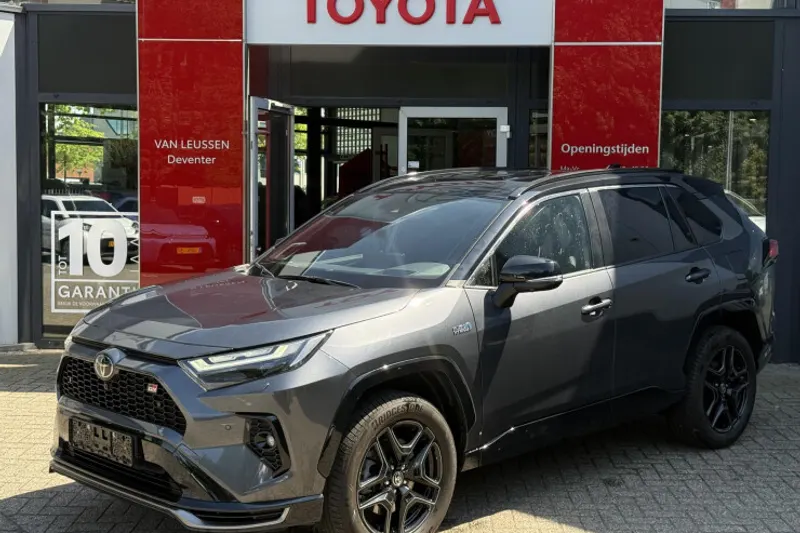 Toyota RAV4 (2025)