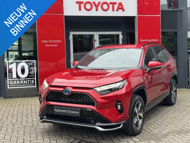 Toyota RAV4 (2024) — foto 1