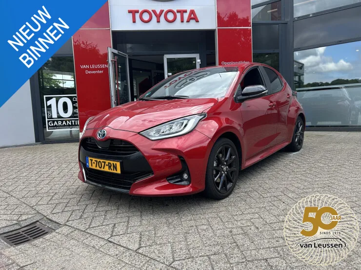 Toyota Yaris (2023) — foto 1