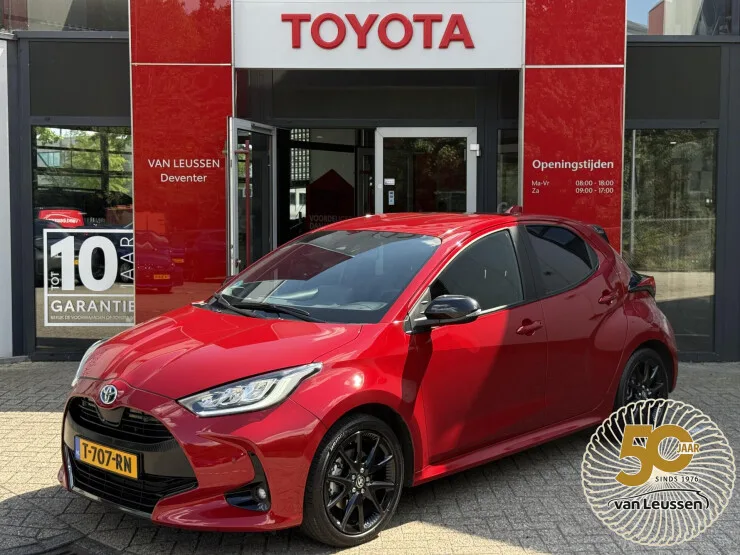 Toyota Yaris (2023) — foto 1