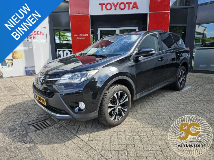 Toyota RAV4 (2015) — foto 1