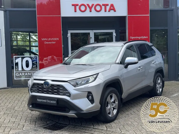 Toyota RAV4 (2024) — foto 1