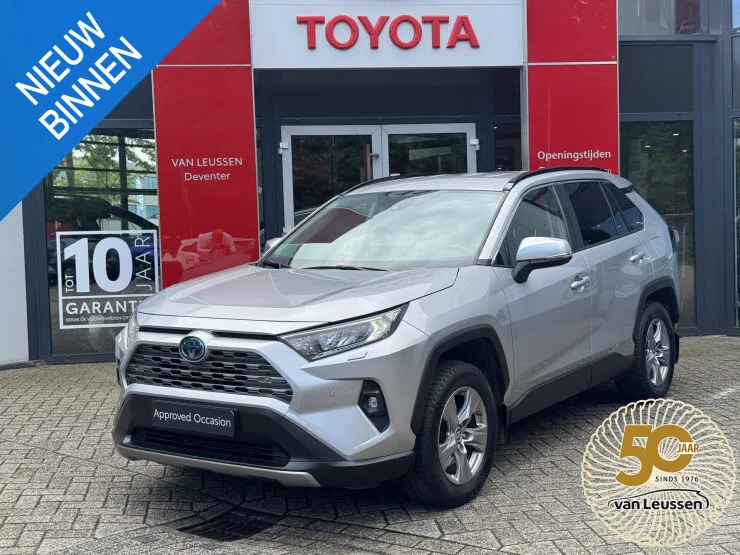 Toyota RAV4 (2024) — foto 1