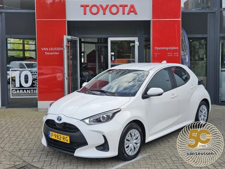 Toyota Yaris (2022) — foto 1