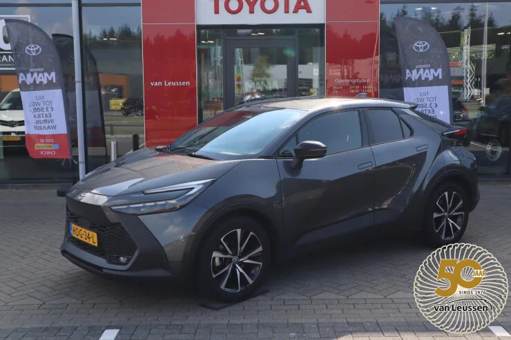 Toyota C hr (2025) — foto 1