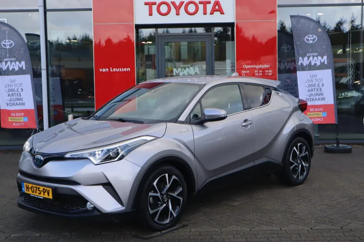 Toyota C hr (2020) — foto 1