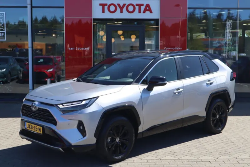 Toyota RAV4 (2024)