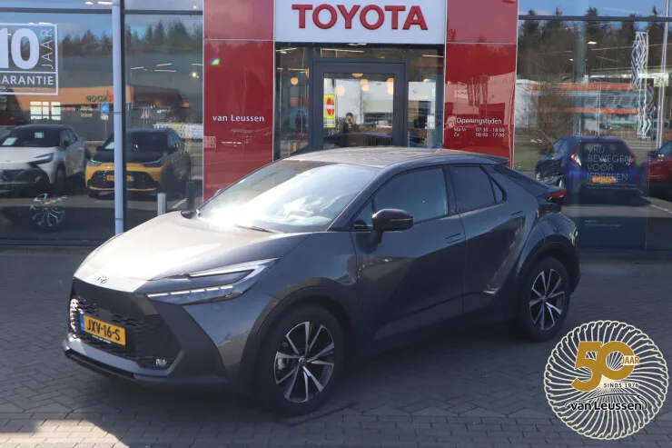 Toyota C hr (2024) — foto 1