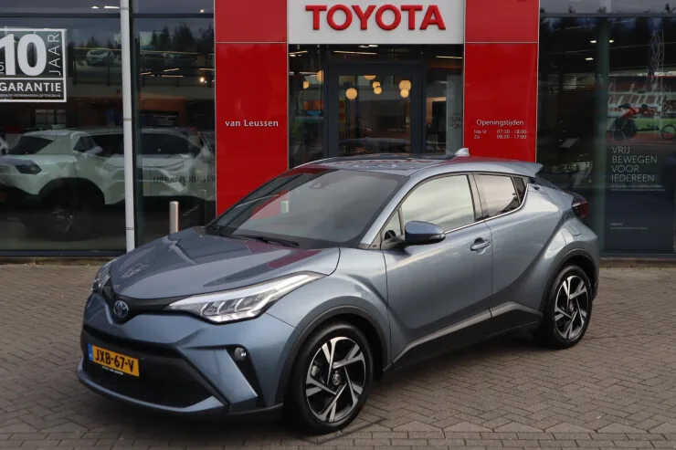 Toyota C hr (2023) — foto 1
