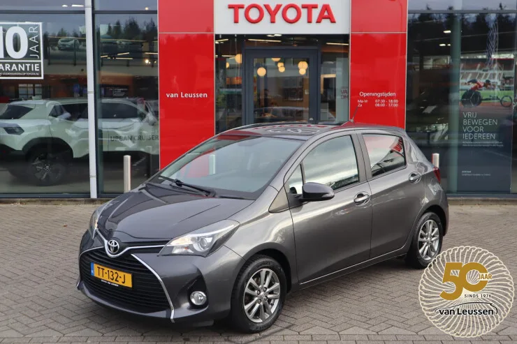 Toyota Yaris (2016) — foto 1