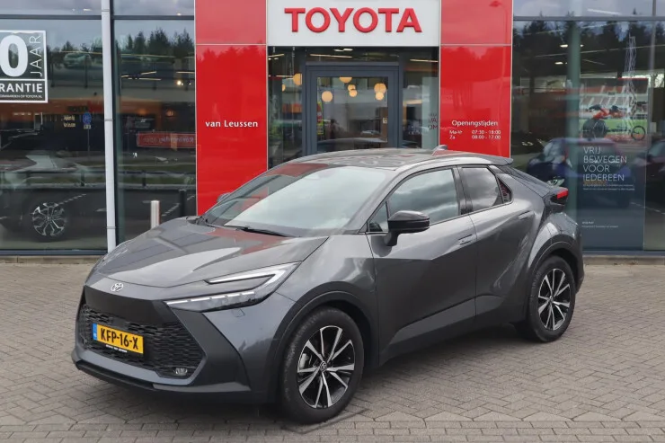 Toyota C hr (2024) — foto 1