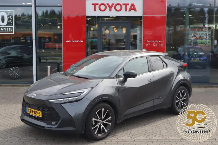 Toyota C hr (2024) — foto 1