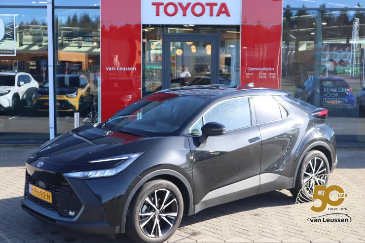 Toyota C hr (2025) — foto 1