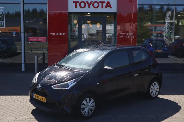 Toyota Aygo (2022) — foto 1