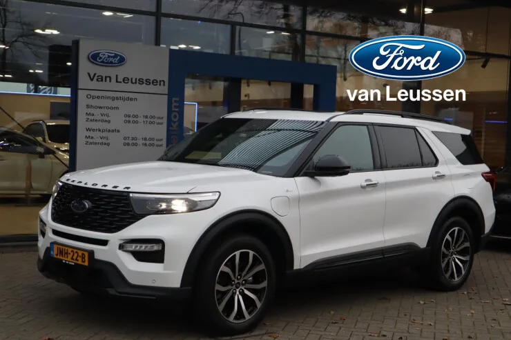 Ford Explorer (2024) — foto 1