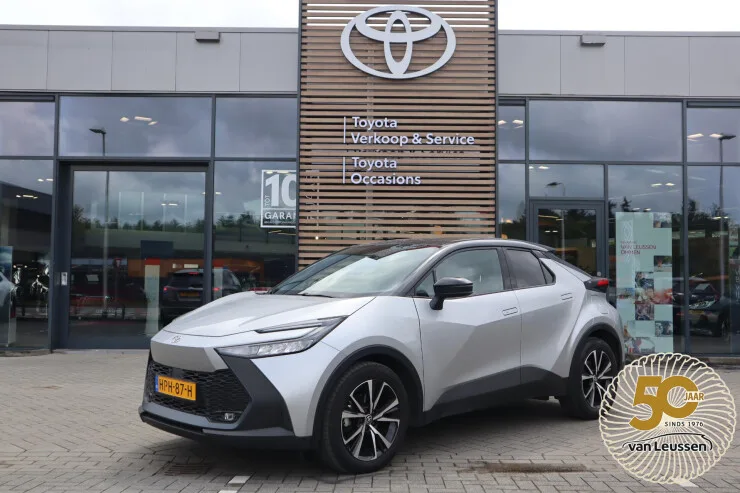 Toyota C hr (2025) — foto 1