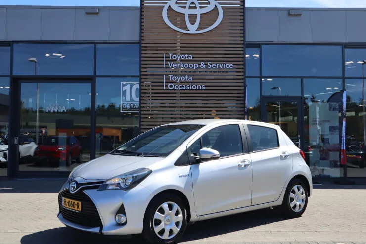 Toyota Yaris (2016) — foto 1