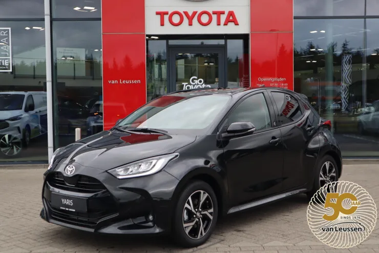 Toyota Yaris (2024) — foto 1