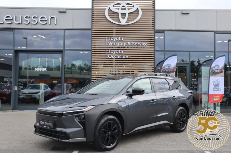 Toyota bZ4X (2026) — foto 1